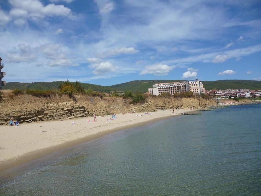 Gt Green Fort Beach Apartments Солнечный берег Экстерьер фото